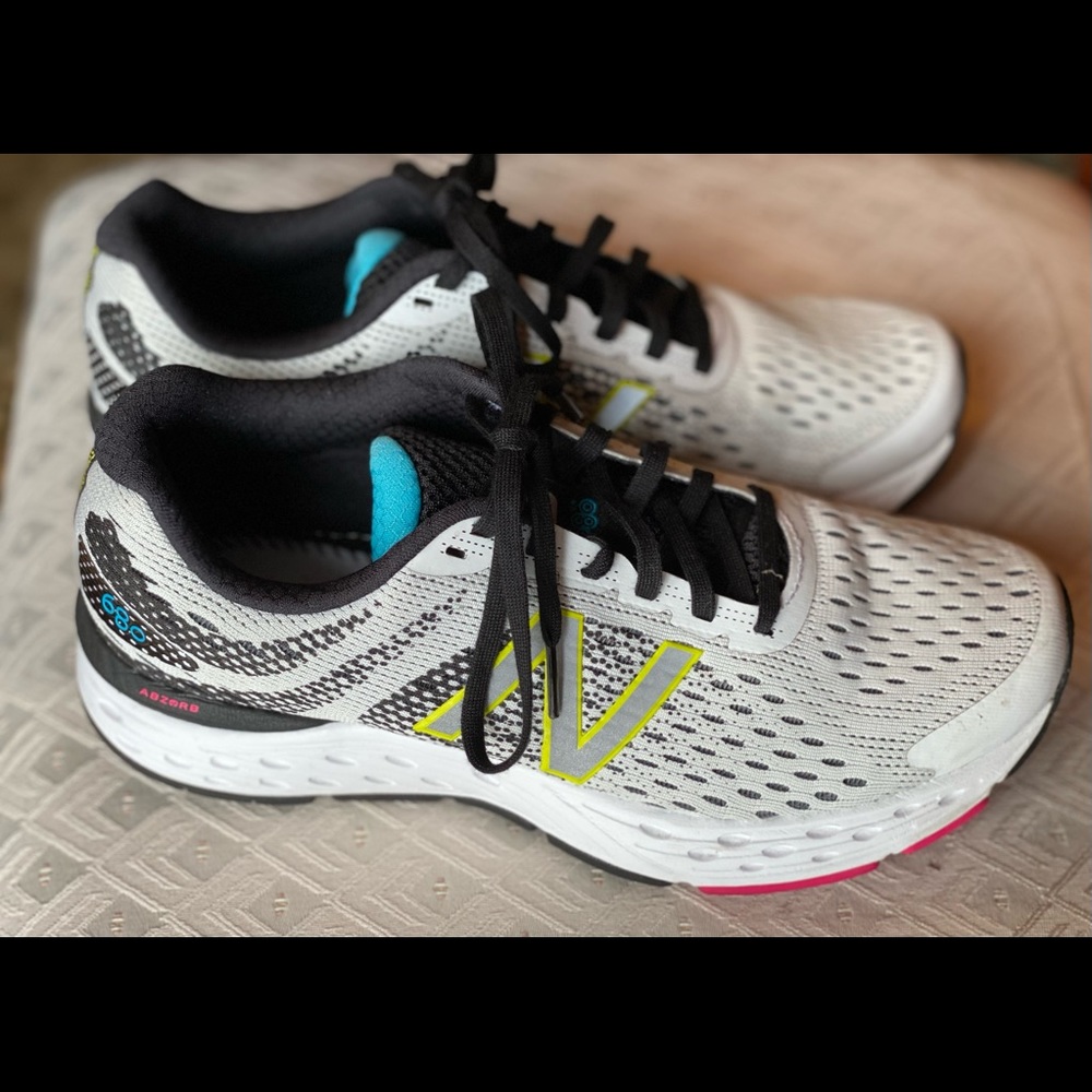 New Balance W680 Cr6 Running shoes size 9